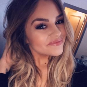 Meet your Posher, Darien